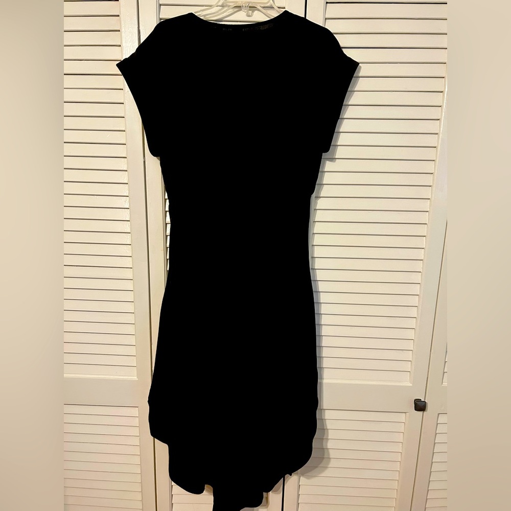 SHEIN 8/10 Solid Batwing Sleeve Wrap Hem Belted Dress